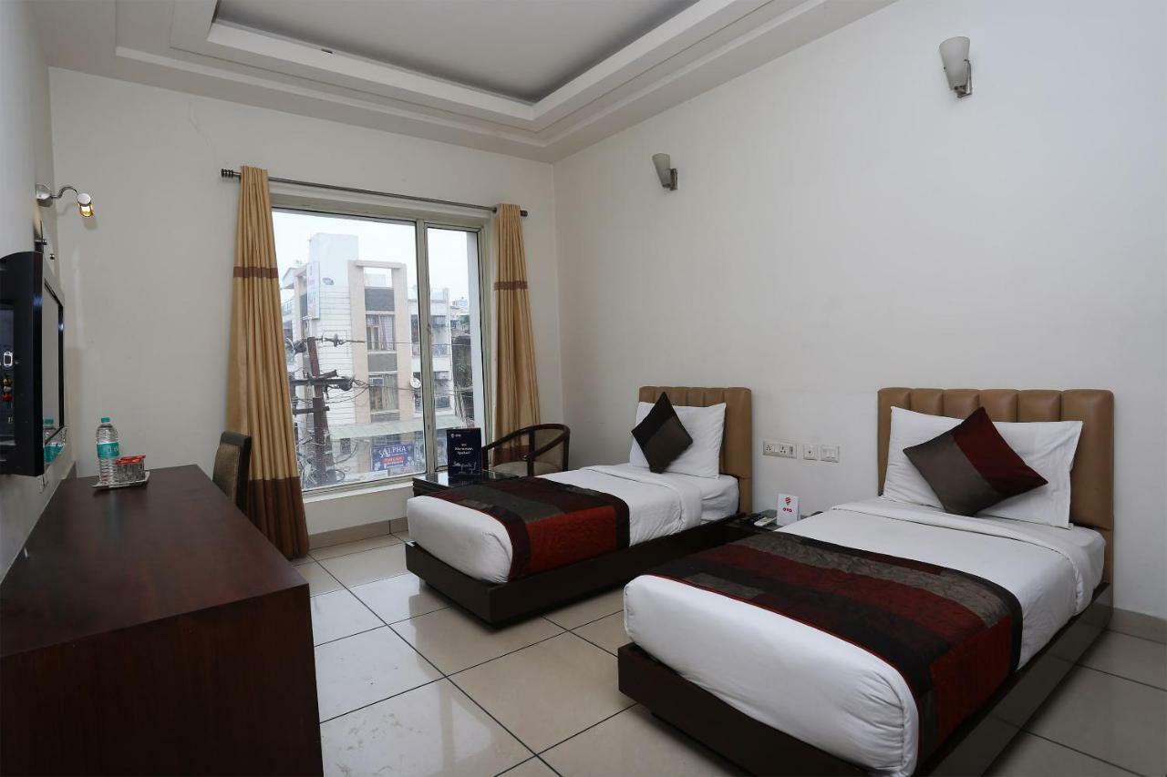 Capital O 1391 Hotel Pushpa Vilas Ghaziabad Ngoại thất bức ảnh