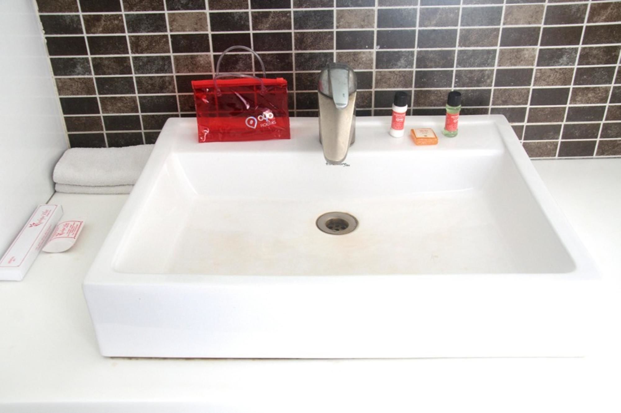 Capital O 1391 Hotel Pushpa Vilas Ghaziabad Ngoại thất bức ảnh